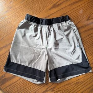 Asics Black and Tan Athletic Shorts Size medium, 7"